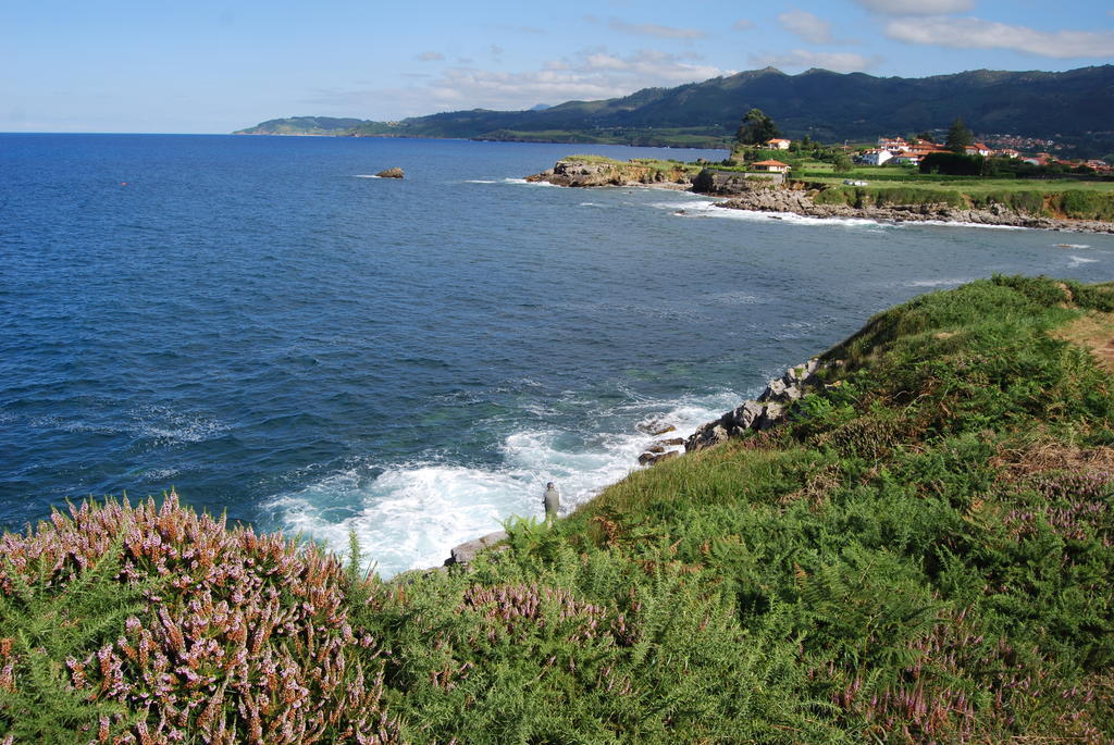 Hotel Monte Y Mar Colunga Kültér fotó