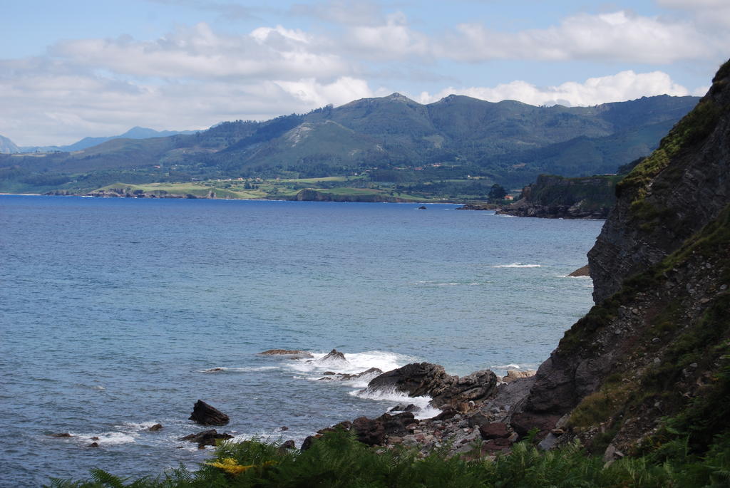 Hotel Monte Y Mar Colunga Kültér fotó